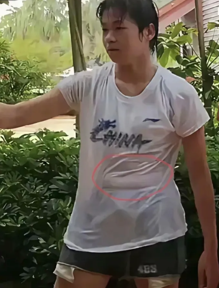 易受伤, 年女子单人, 要受伤来形