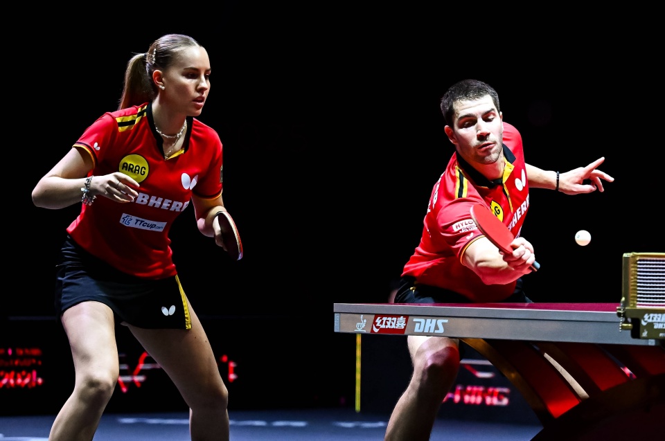 女足斩获, 女足将小组