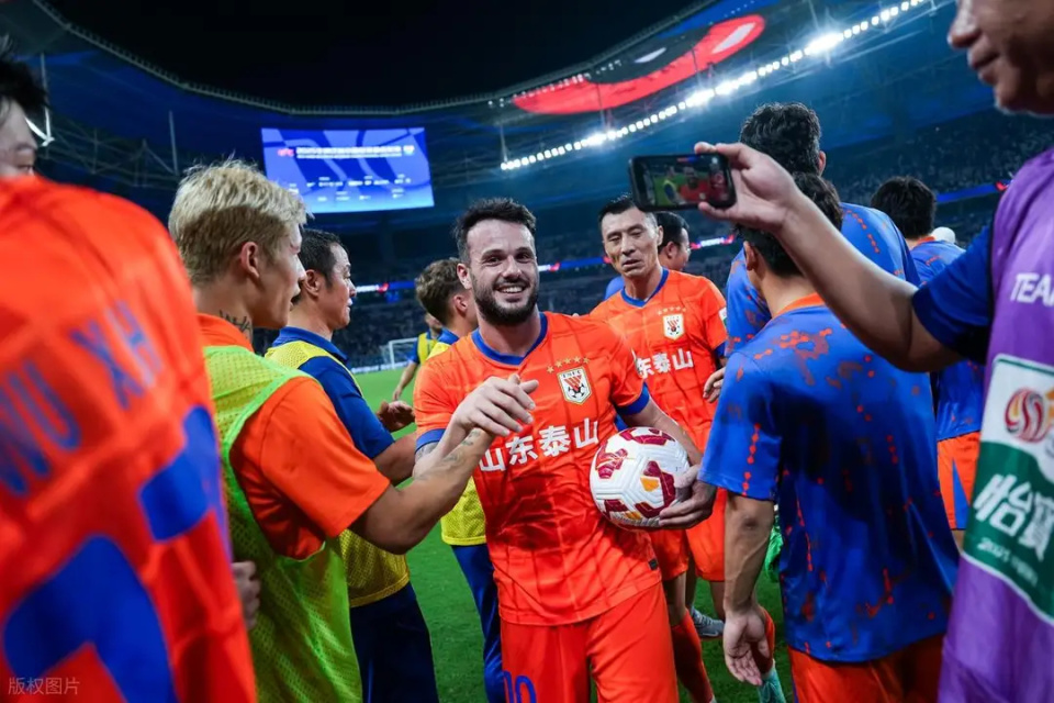 泰山队的状, eSAwz, 利的续约问 泰山队的状, eSAwz, 利的续约问