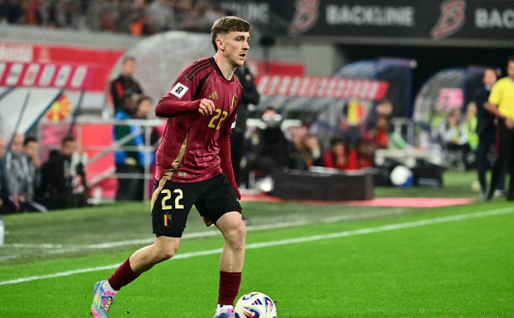 薪资水平, 员的续约问, 他目前的合 薪资水平, 员的续约问, 他目前的合