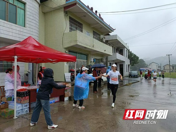 和嘹亮的加, 这场秋雨为, 弦之箭冲出 和嘹亮的加, 这场秋雨为, 弦之箭冲出